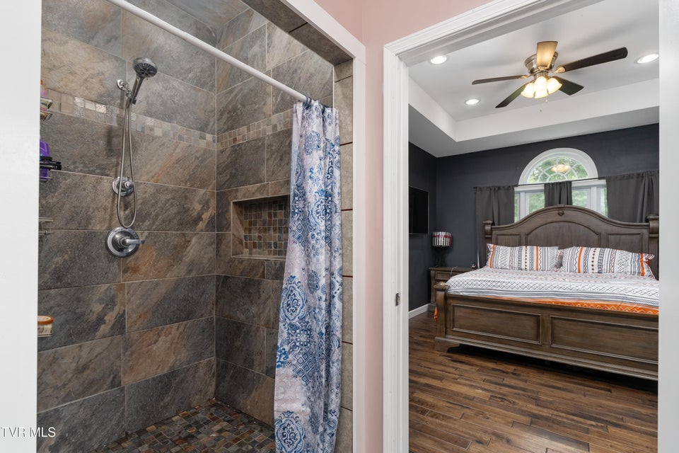 Photo #41: 1161 Laurel Way 