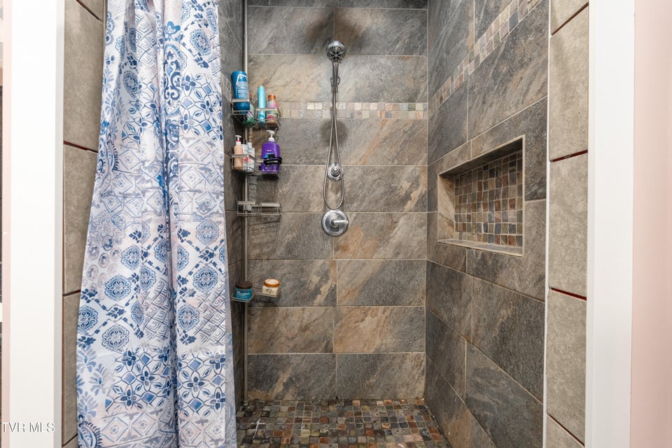 Photo #42: 1161 Laurel Way 