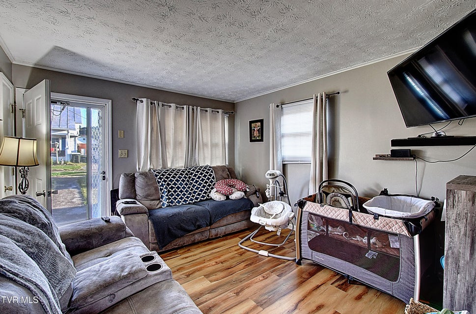 Photo #6: 308 Cottage Avenue