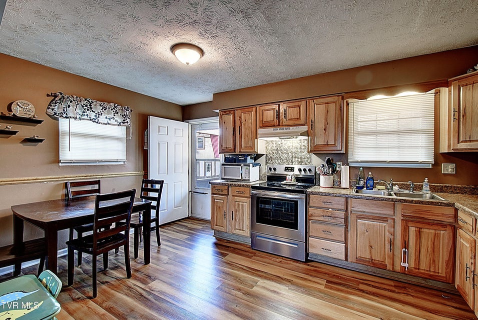 Photo #7: 308 Cottage Avenue