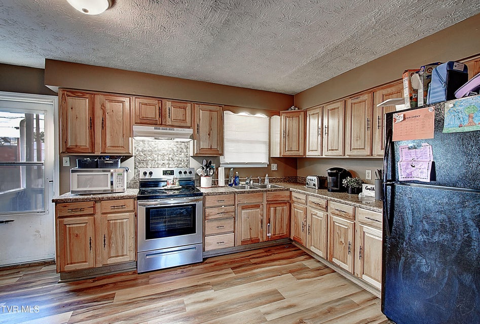 Photo #8: 308 Cottage Avenue