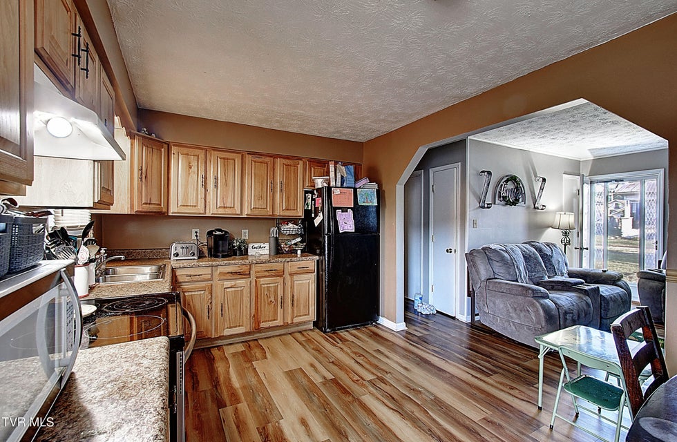 Photo #9: 308 Cottage Avenue