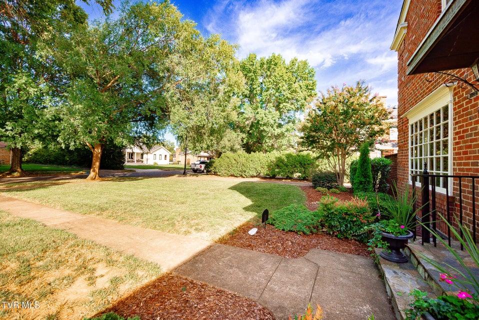 Photo #6: 1421 Linville Street