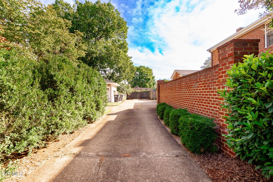 Photo #7: 1421 Linville Street