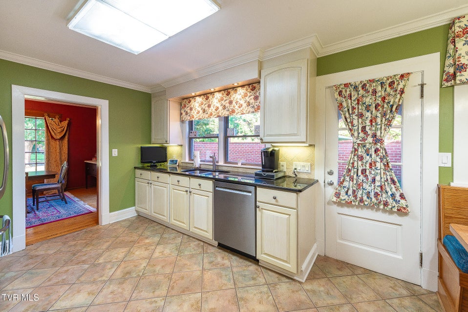 Photo #20: 1421 Linville Street