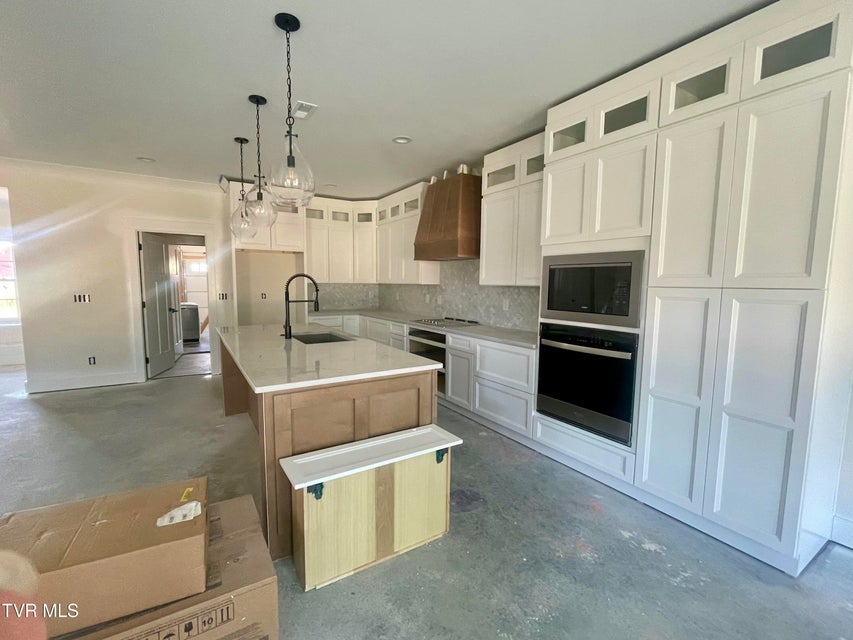 Photo #4: 40 Glaze Farm Way