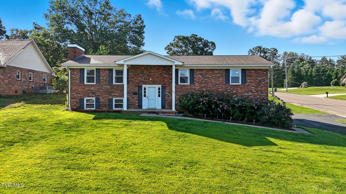 Photo #6: 817 Hills Drive