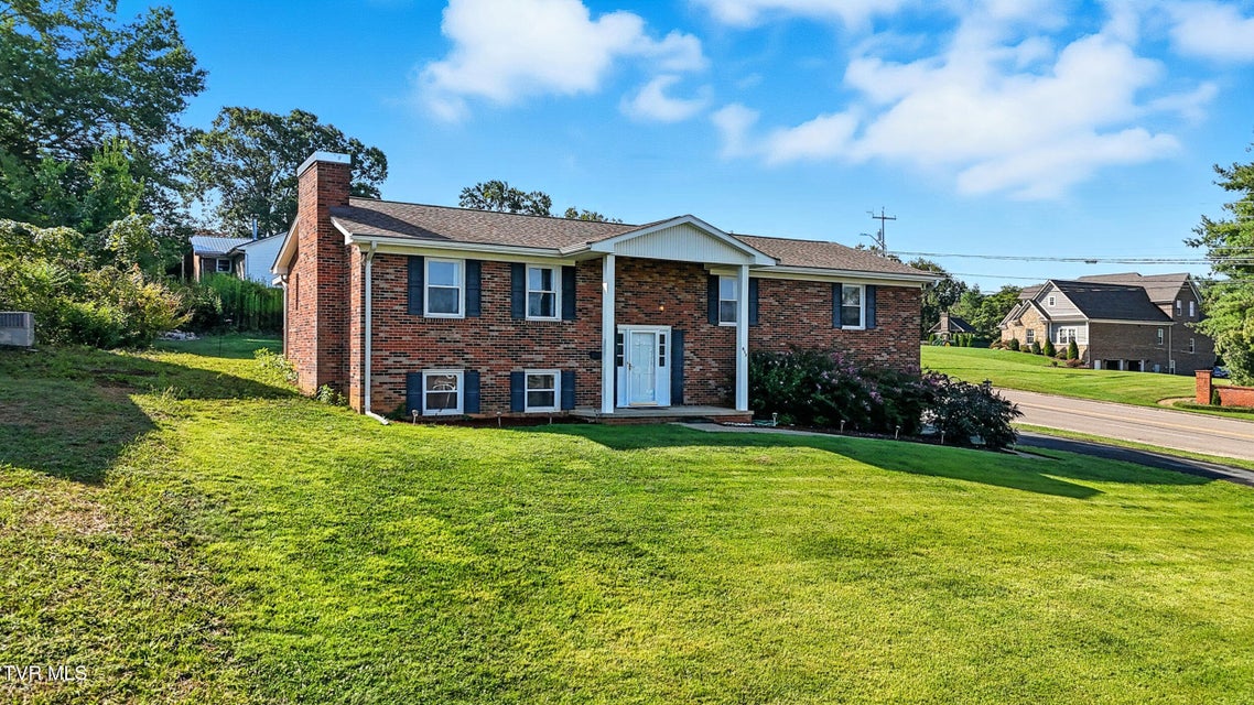 Photo #7: 817 Hills Drive