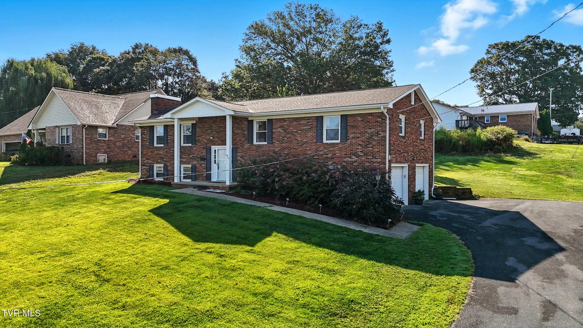 Photo #7: 817 Hills Drive