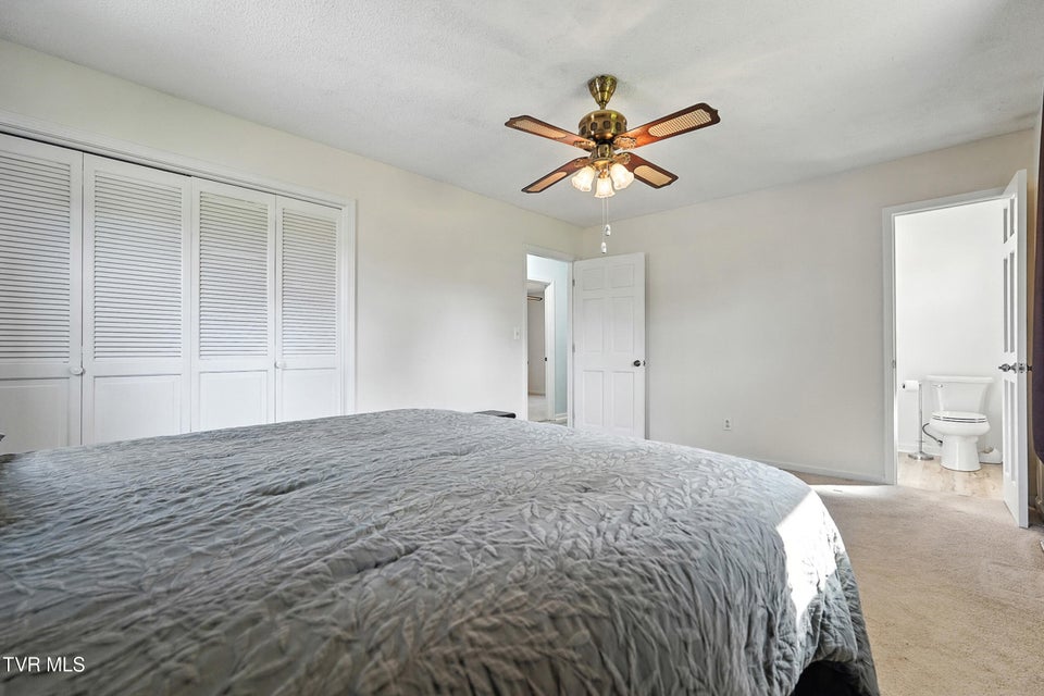 Photo #26: 817 Hills Drive