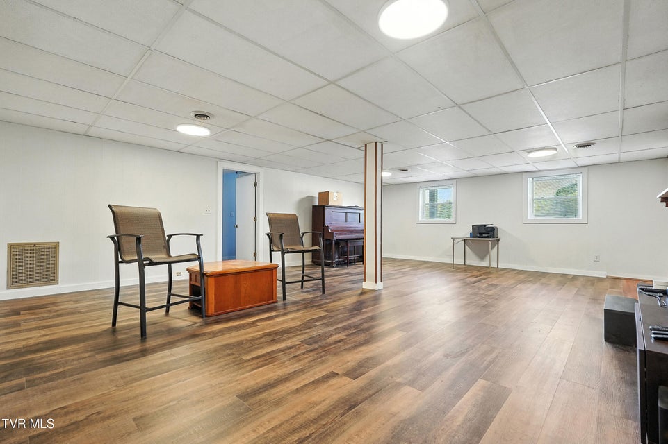 Photo #34: 817 Hills Drive