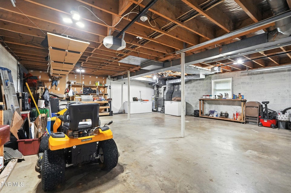 Photo #38: 817 Hills Drive