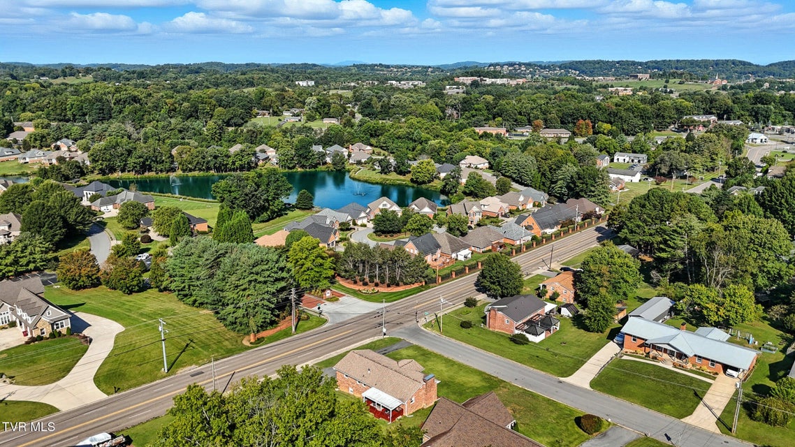 Photo #49: 817 Hills Drive