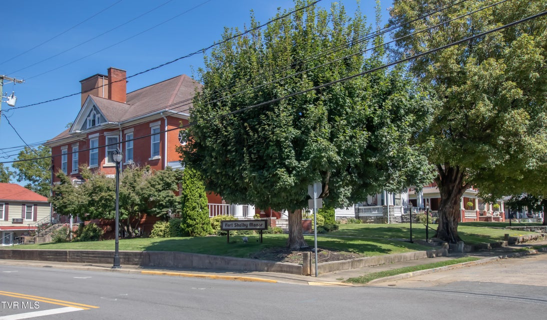 Photo #74: 200 Solar Street Street