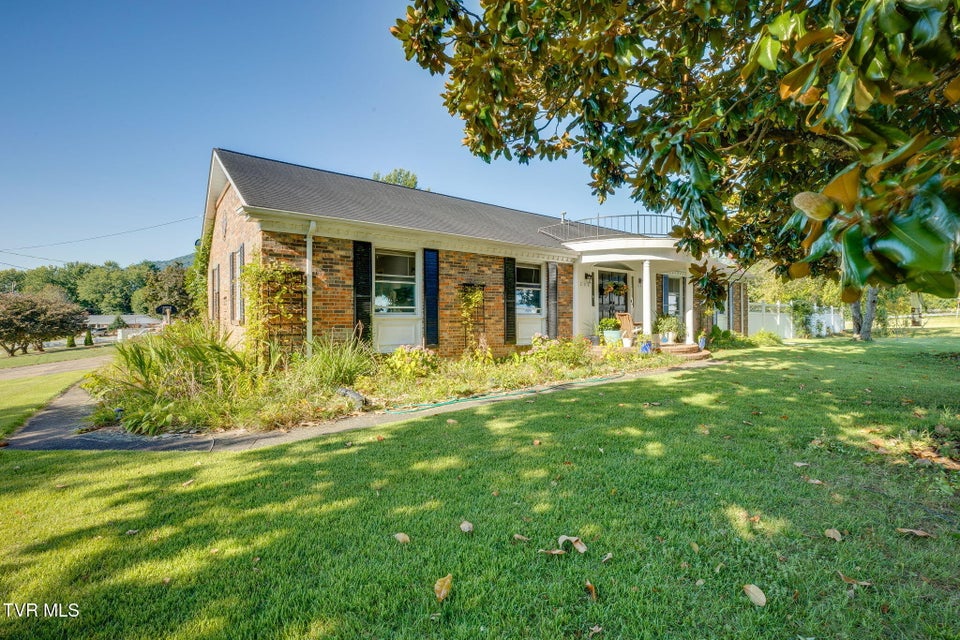 Photo #3: 204 Mayflower Road