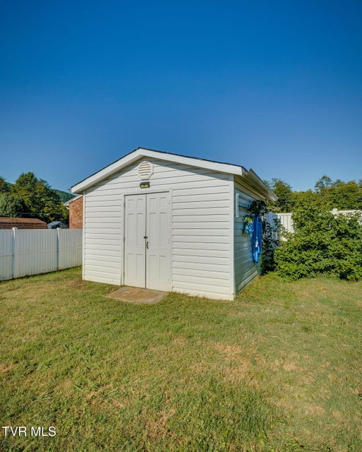Photo #35: 204 Mayflower Road