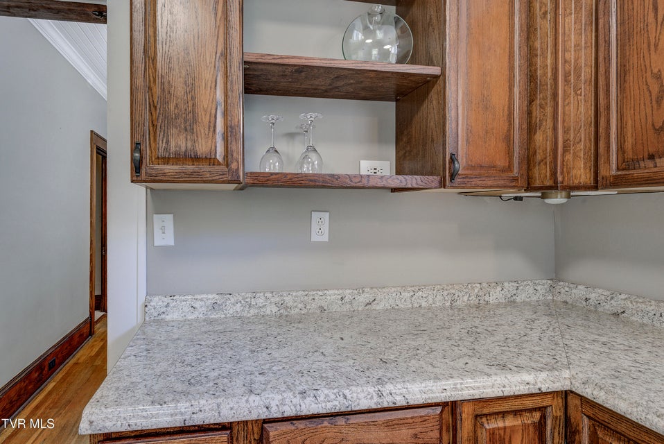Photo #13: 919 Hillcrest Drive