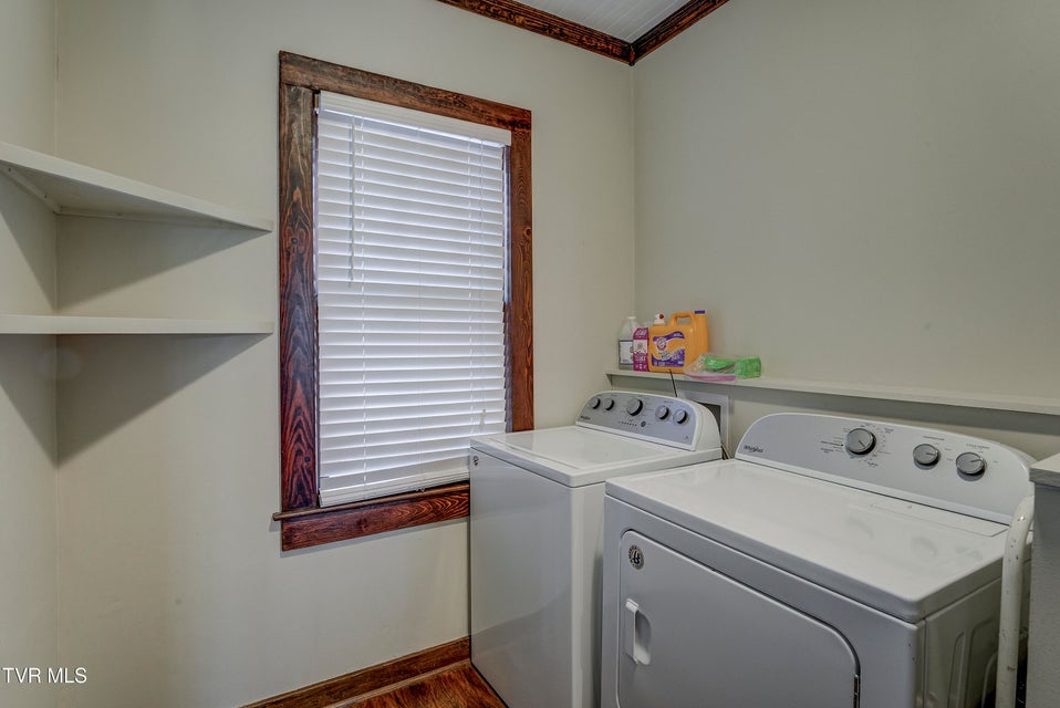 Photo #17: 919 Hillcrest Drive