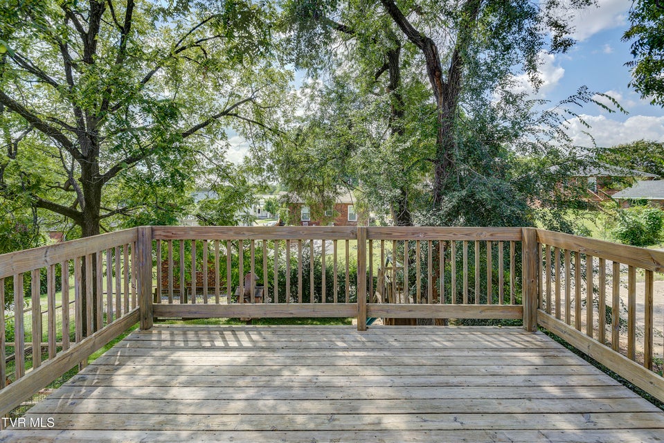 Photo #40: 919 Hillcrest Drive