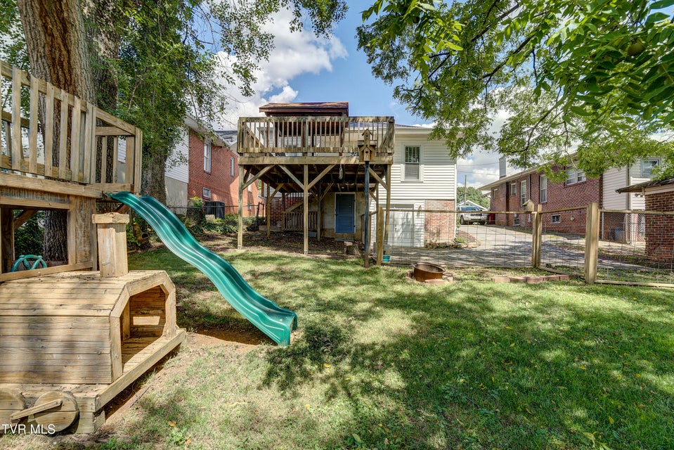 Photo #43: 919 Hillcrest Drive