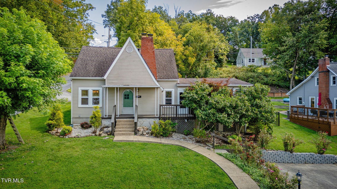 Photo #2: 3241 Clover Street