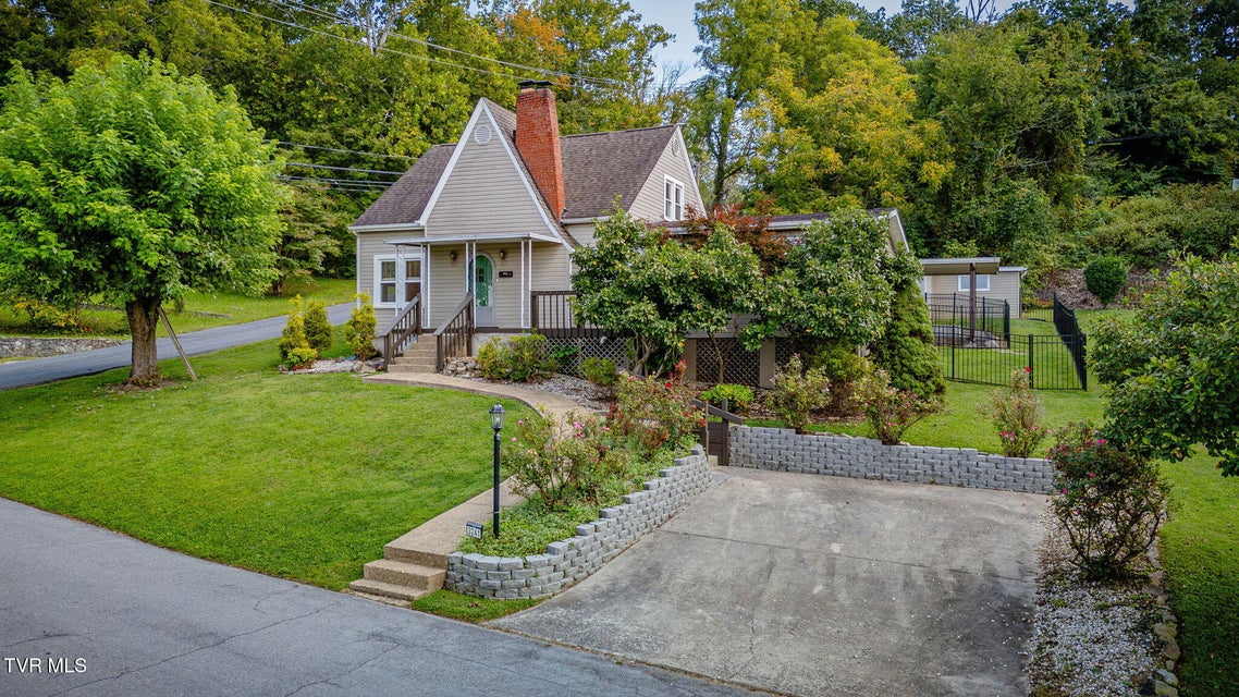 Photo #47: 3241 Clover Street