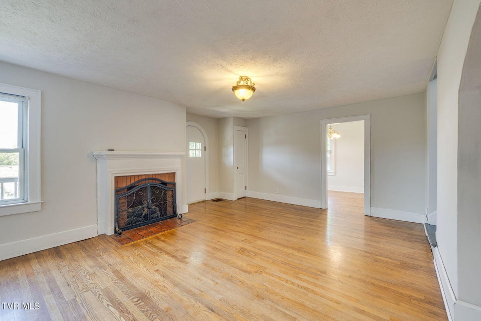 Photo #9: 3241 Clover Street