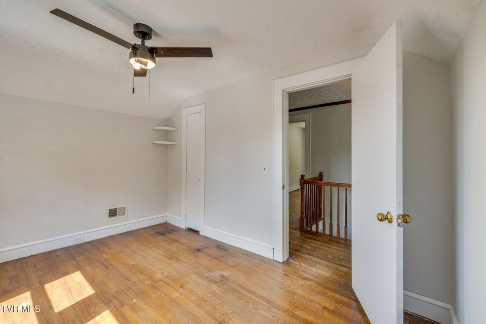 Photo #28: 3241 Clover Street