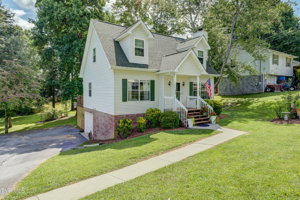 Photo #2: 262 Ridgeview Drive
