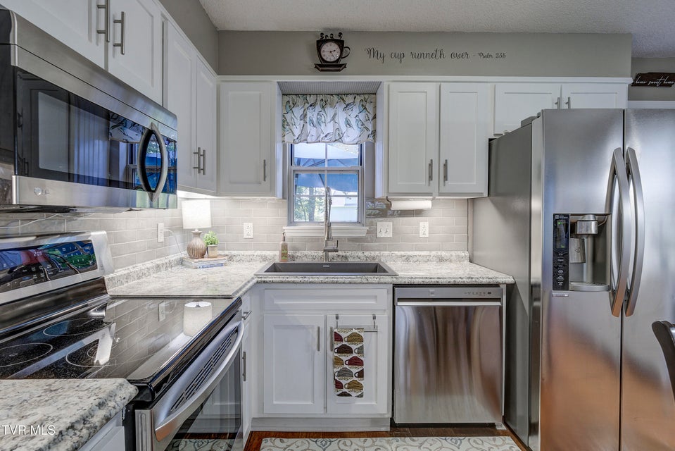 Photo #12: 262 Ridgeview Drive