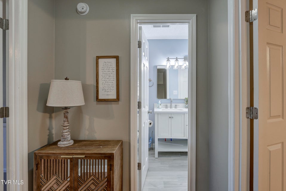 Photo #18: 262 Ridgeview Drive