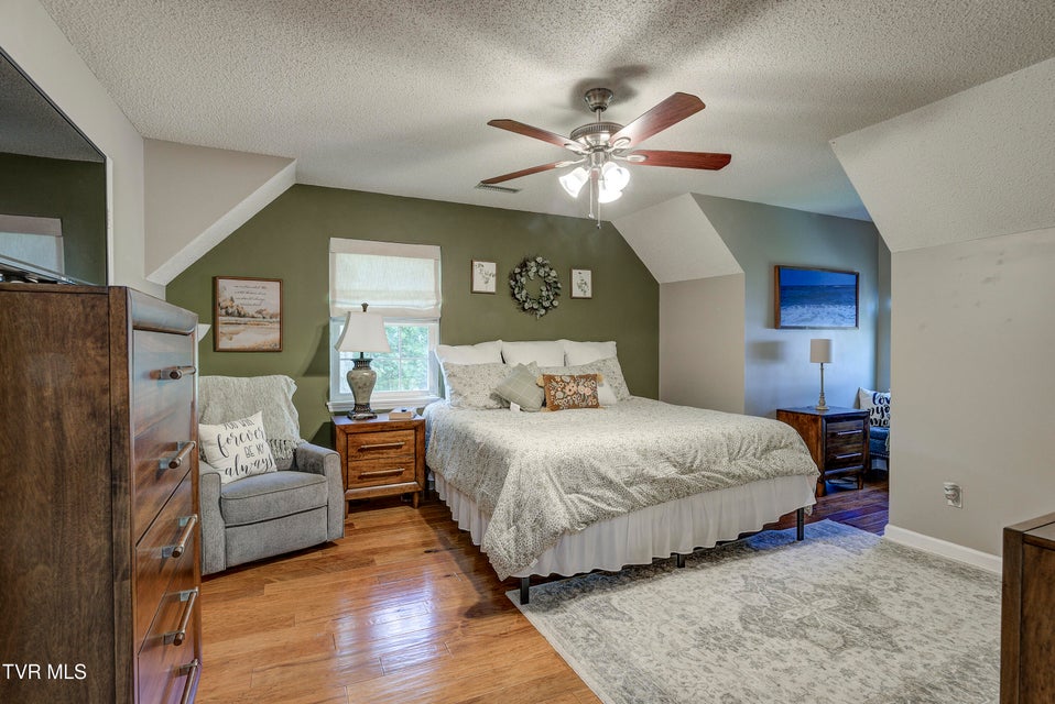 Photo #19: 262 Ridgeview Drive