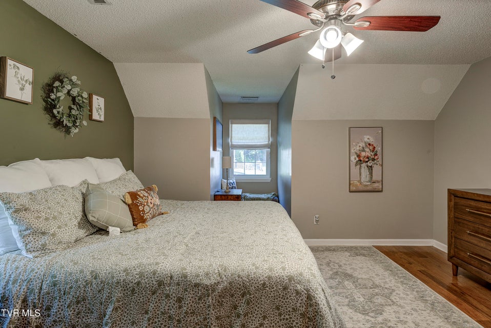 Photo #20: 262 Ridgeview Drive