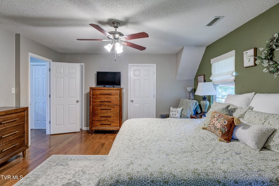Photo #21: 262 Ridgeview Drive