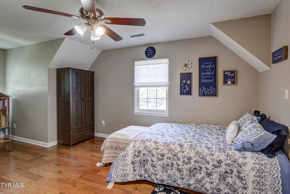 Photo #25: 262 Ridgeview Drive
