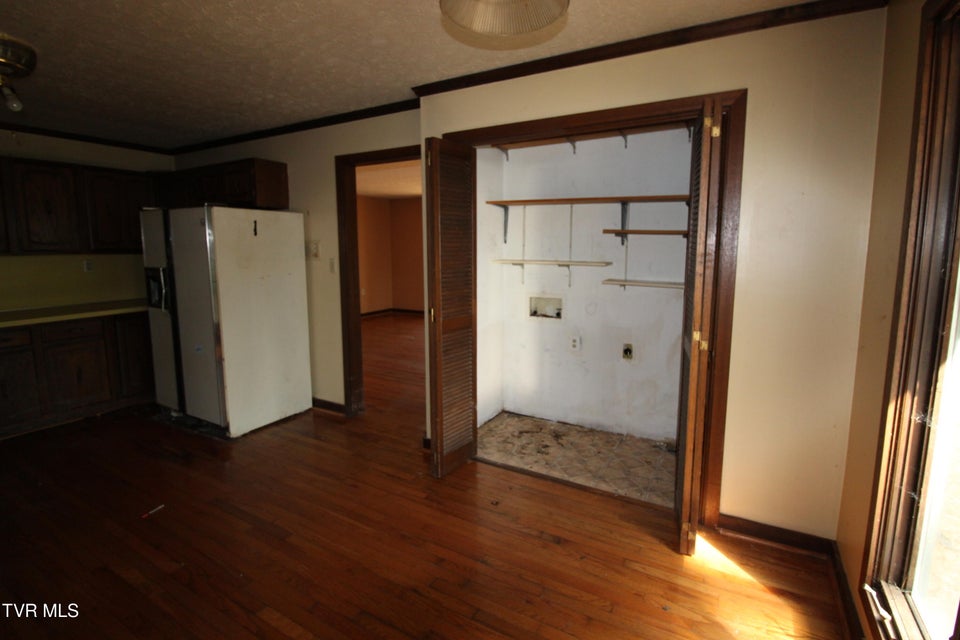 Photo #9: 2016 Arlington Drive