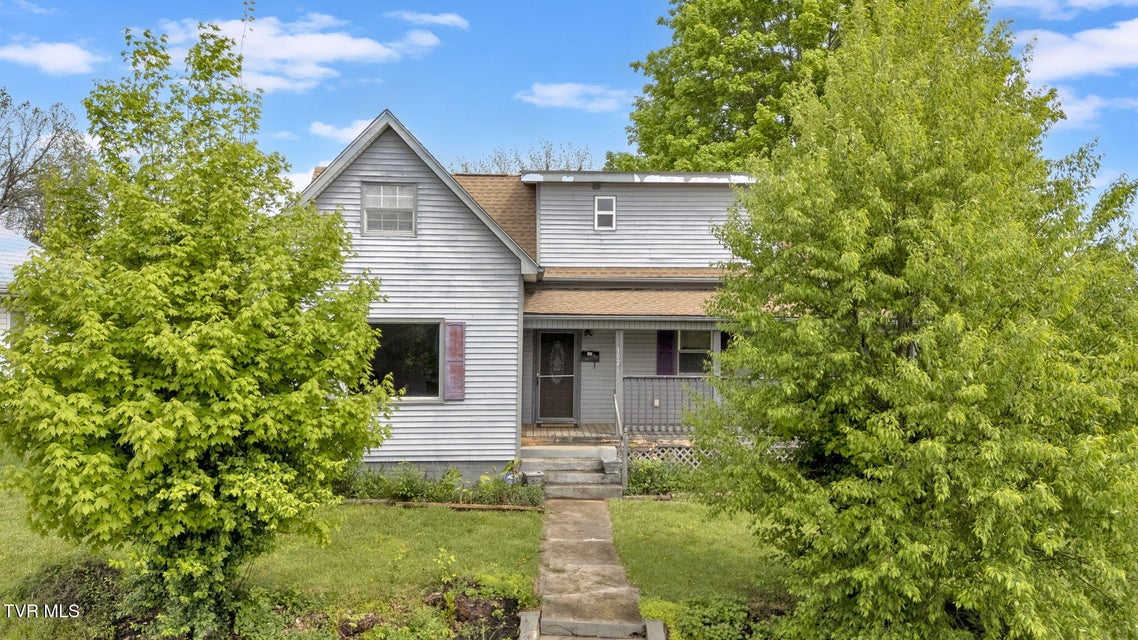 Photo #2: 302 Wilson Avenue