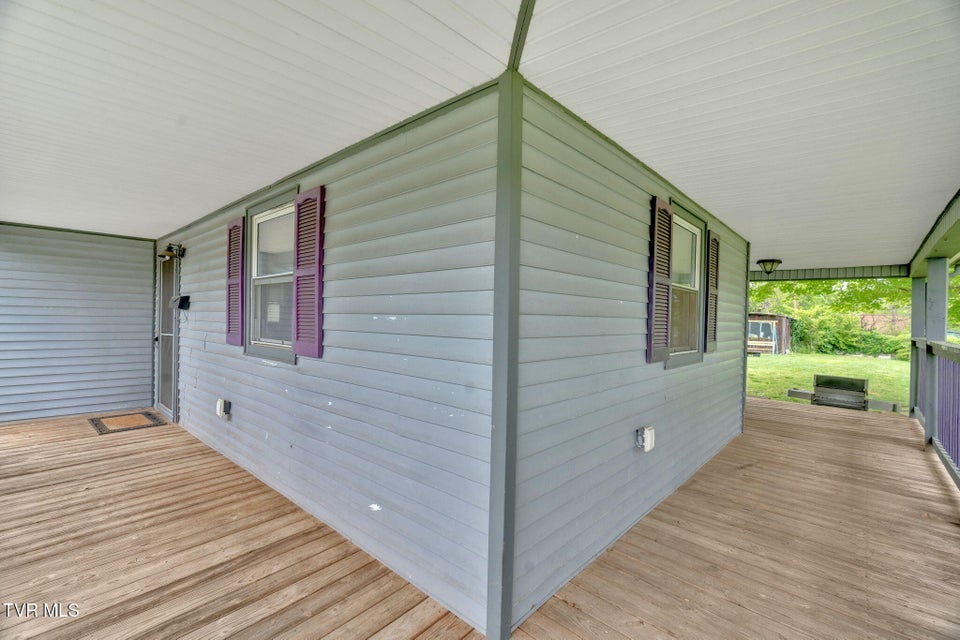 Photo #4: 302 Wilson Avenue