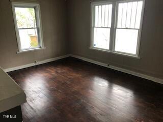 Photo #9: 915 Sayers Street