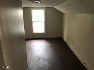 Photo #10: 915 Sayers Street
