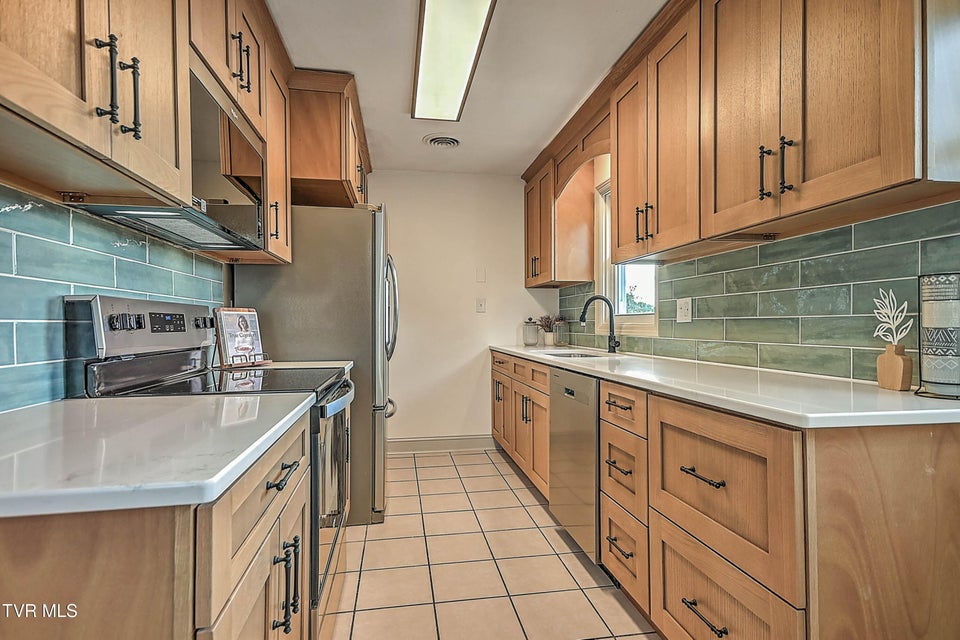 Photo #10: 420 Merriewood Drive