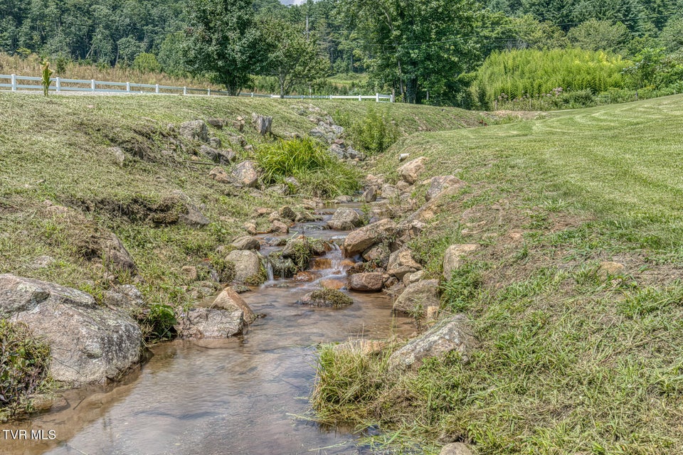 Photo #27: 00 B Johnson Road
