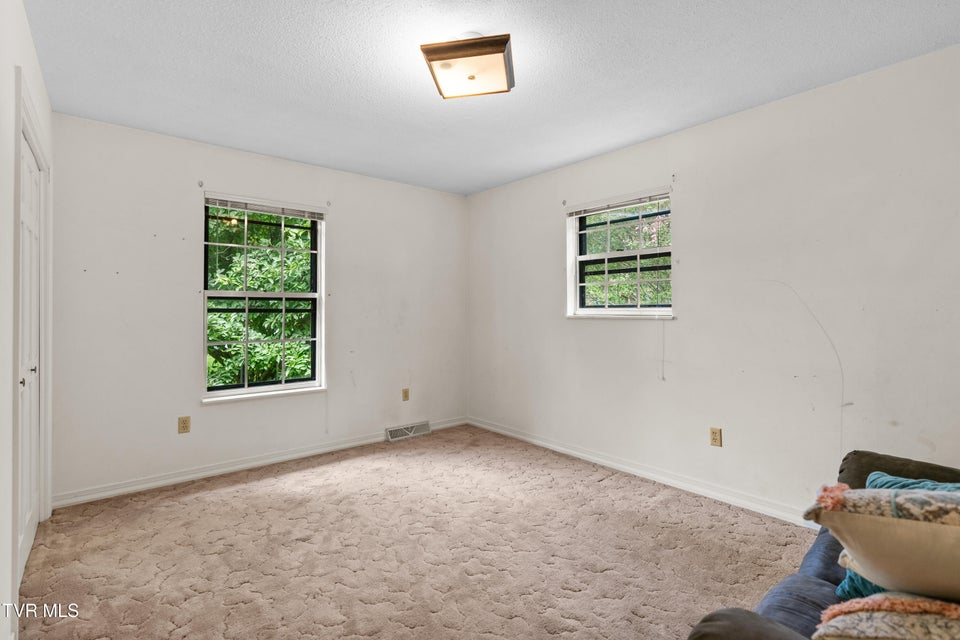 Photo #26: 1510 Sun Valley Drive