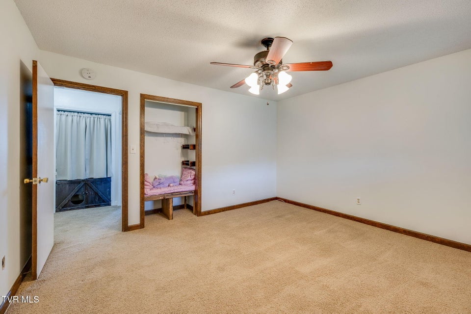 Photo #20: 2518 Lakeview Drive