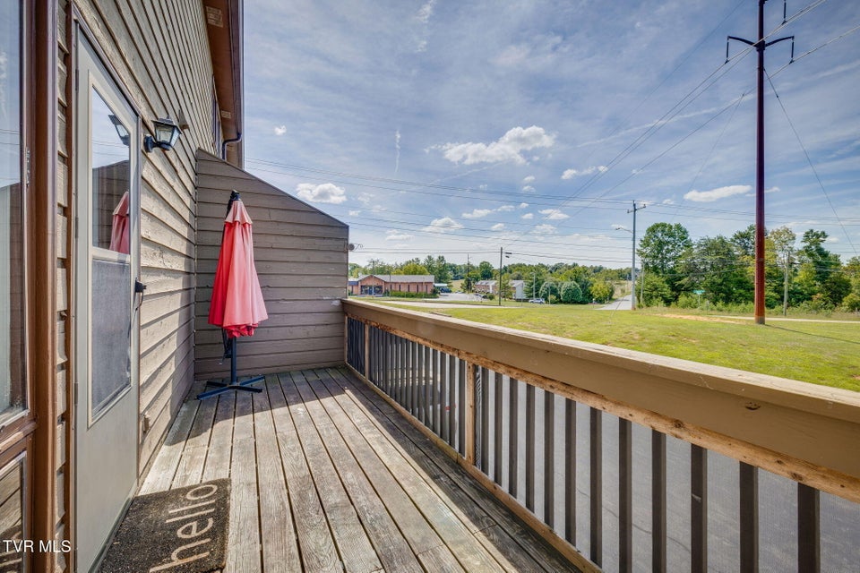 Photo #25: 2518 Lakeview Drive