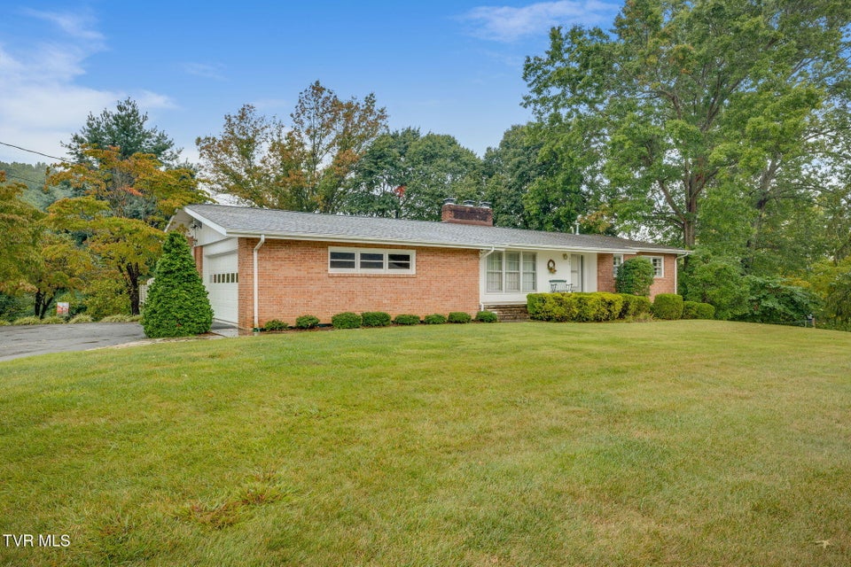 Photo #3: 304 Ridgecrest Drive