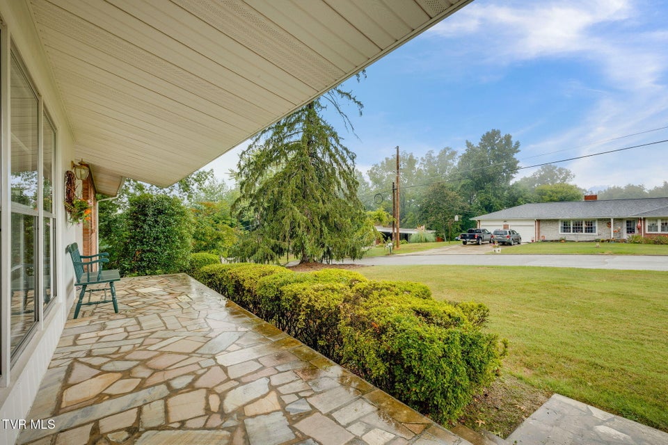 Photo #5: 304 Ridgecrest Drive