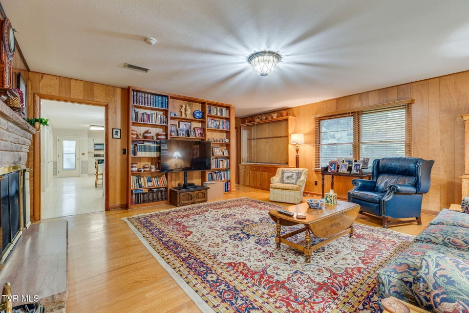 Photo #12: 304 Ridgecrest Drive