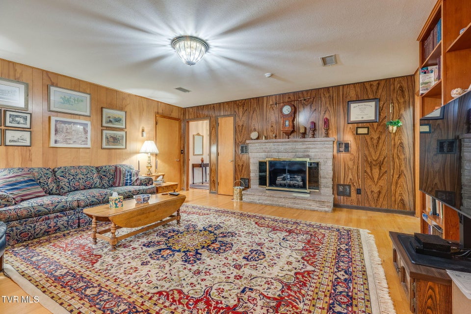 Photo #13: 304 Ridgecrest Drive