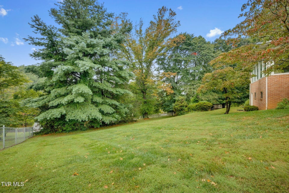 Photo #37: 304 Ridgecrest Drive